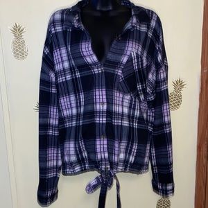 No boundaries button up